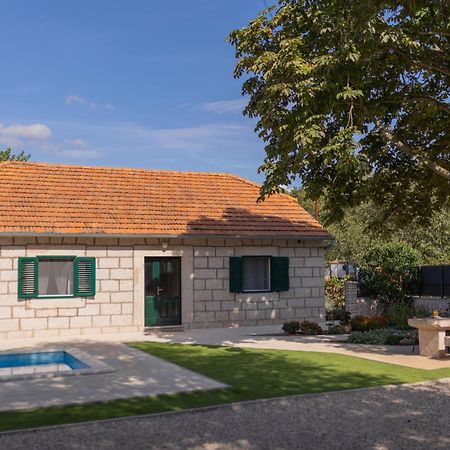 Experience Village Life - Jokini Dvori With Private Pool Pakovo Selo المظهر الخارجي الصورة