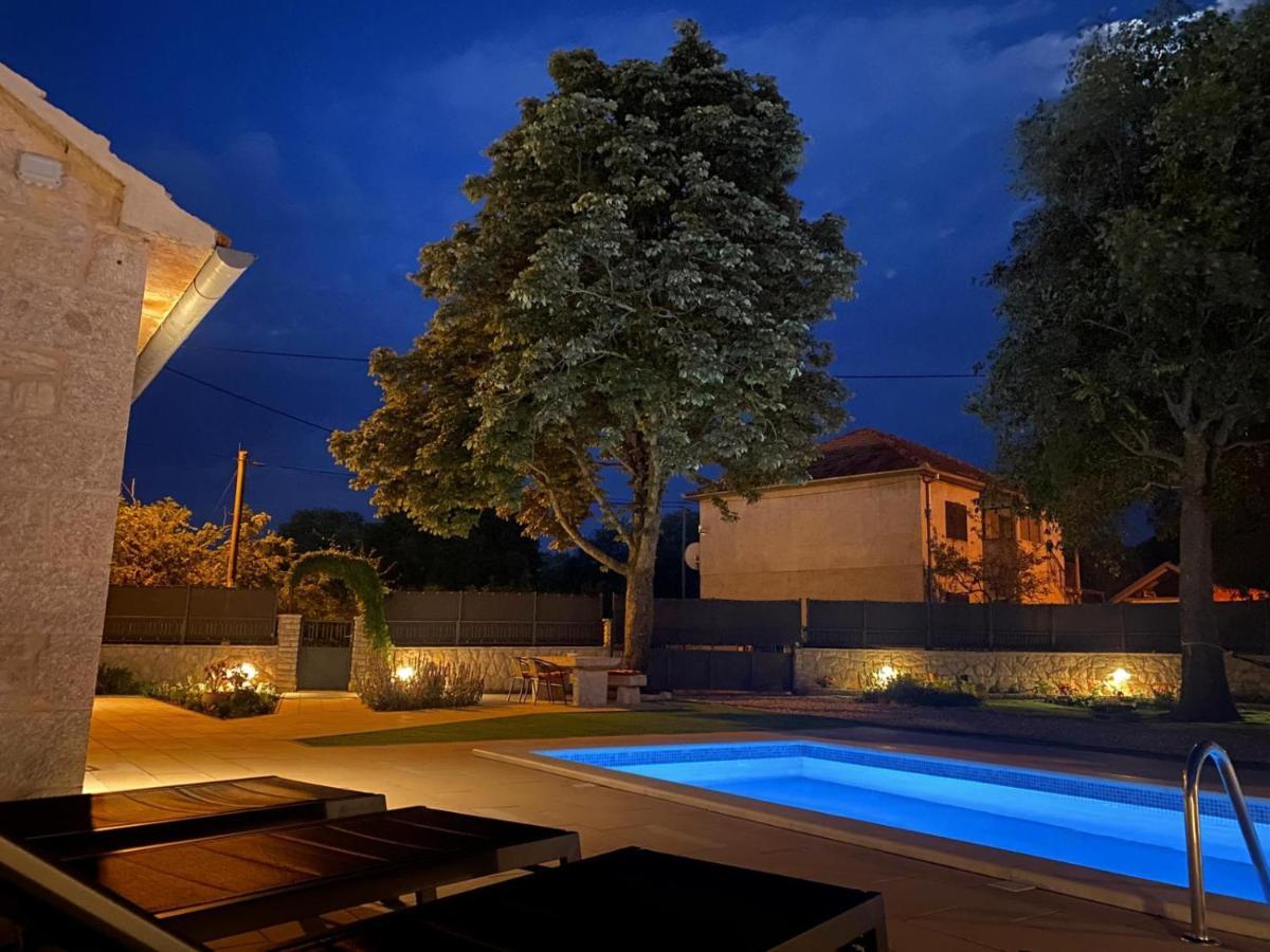 Experience Village Life - Jokini Dvori With Private Pool Pakovo Selo المظهر الخارجي الصورة
