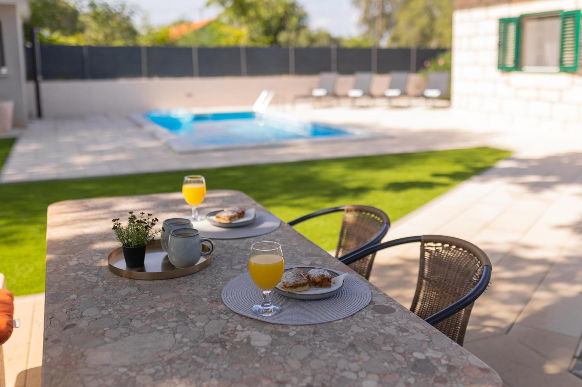 Experience Village Life - Jokini Dvori With Private Pool Pakovo Selo المظهر الخارجي الصورة